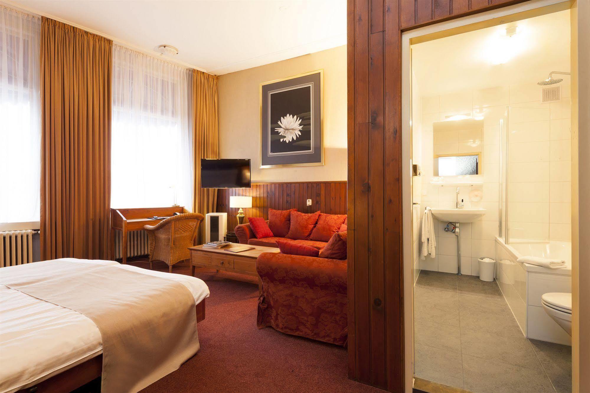 Hotel Dordrecht Exterior photo