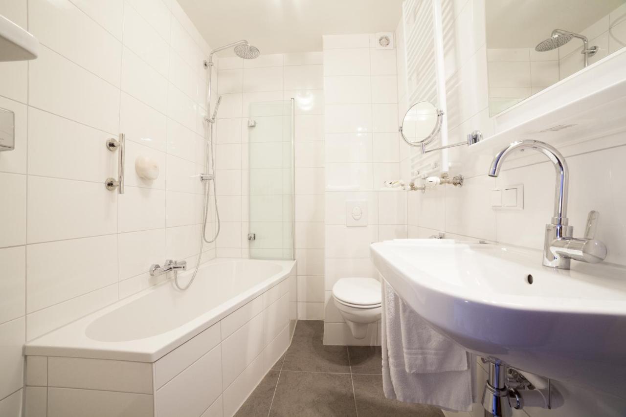Hotel Dordrecht Room photo